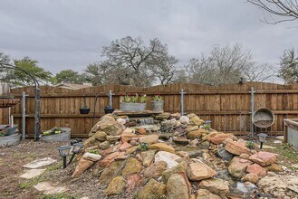 11519 Fast Horse Dr in Austin, TX - Foto de edificio - Building Photo