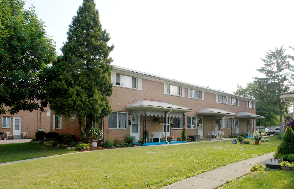 North Meadows in Columbus, OH - Foto de edificio