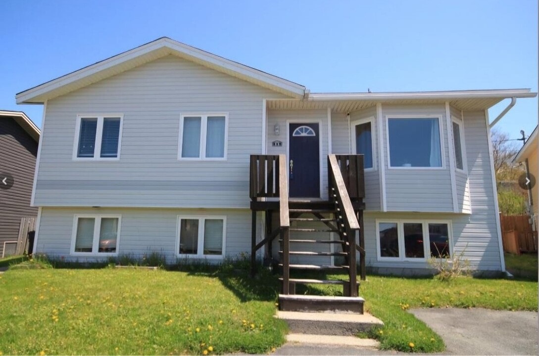 11 Windfall Crescent in Conception Bay South, NL - Building Photo