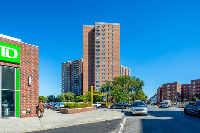 Philip Howard Apartments in Brooklyn, NY - Foto de edificio - Building Photo