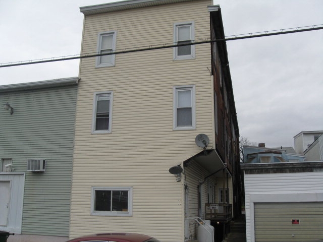 32 St John St in Schuylkill Haven, PA - Building Photo - Building Photo