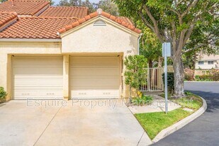 1351 El Lazo Ct in Camarillo, CA - Building Photo