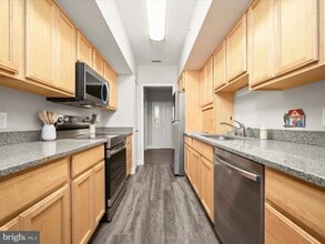 10001 Windstream Dr in Columbia, MD - Building Photo - Building Photo