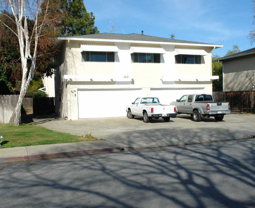 1213 W McKinley Ave in Sunnyvale, CA - Building Photo