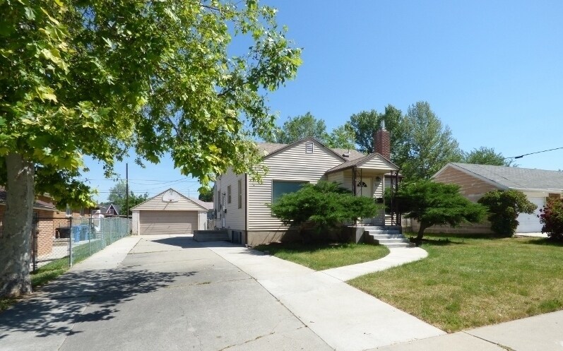 767 Lisonbee Ave S in Millcreek, UT - Building Photo