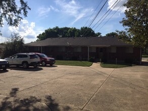 12601 Blue Ridge Ext, Unit 1 in Grandview, MO - Foto de edificio - Building Photo