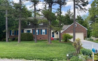8909 Ormand Ln in Knoxville, TN - Building Photo