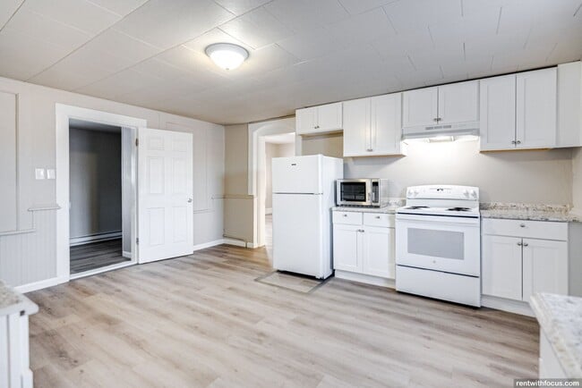 property at 213 Manitowoc St