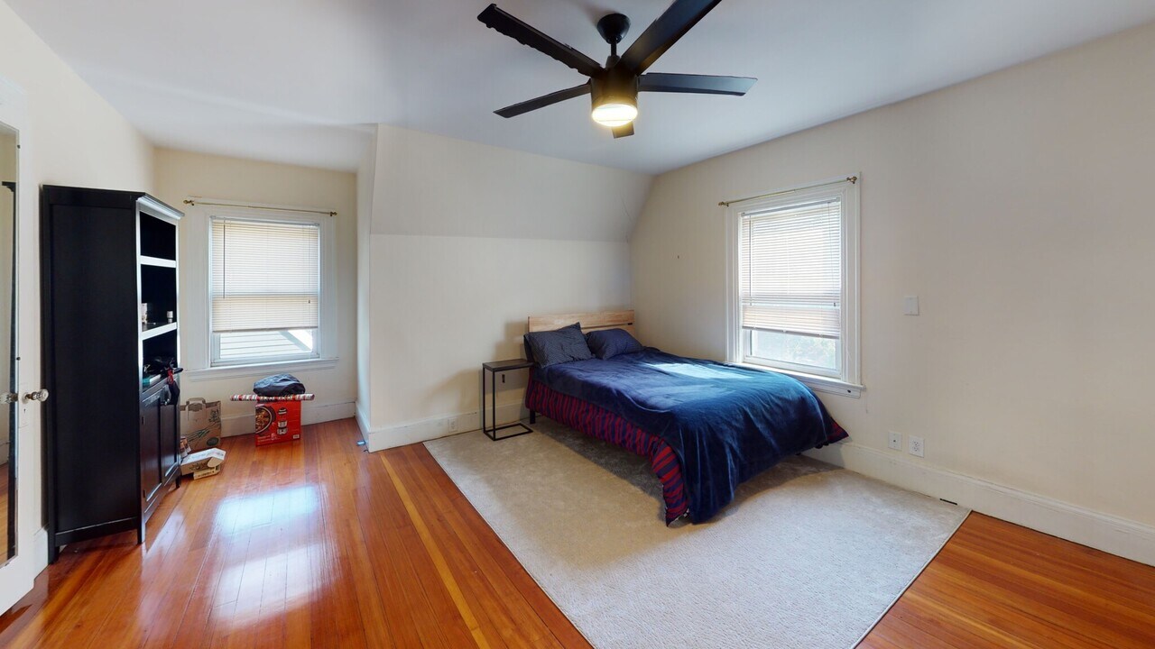 96 Columbia St, Unit 2 in Brookline, MA - Foto de edificio