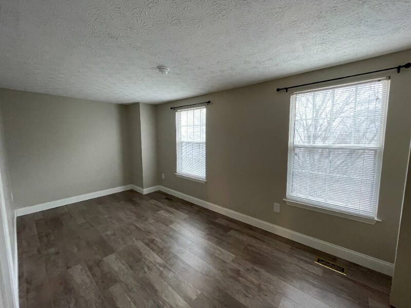 7872 St Bridget Ln in Dundalk, MD - Building Photo