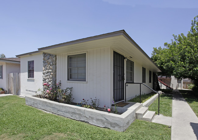 6210 Stanley Ave in San Diego, CA - Foto de edificio - Building Photo