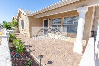 2929 E Broadway Rd in Mesa, AZ - Building Photo - Building Photo