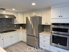 11463 Pala Mesa Dr in Los Angeles, CA - Building Photo - Building Photo