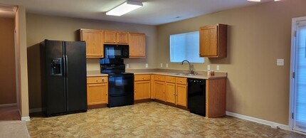 137 Carillo Ln in Toney, AL - Foto de edificio - Building Photo