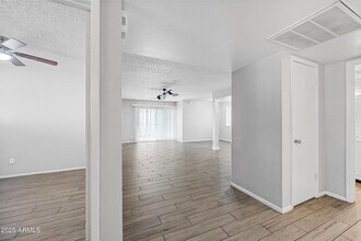 3445 E Earll Dr in Phoenix, AZ - Building Photo - Building Photo