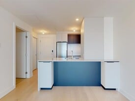 60 R. de l'Éclipse in Brossard, QC - Building Photo