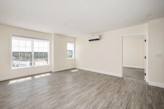 725-727 Central Ave in Dover, NH - Building Photo - Building Photo