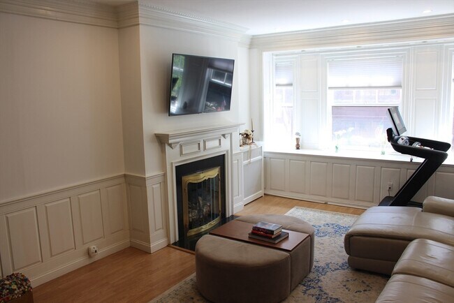 property at 15 Pinckney St
