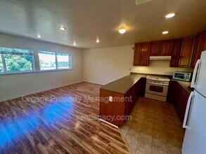 3884 Bayview Cir in Concord, CA - Building Photo - Building Photo