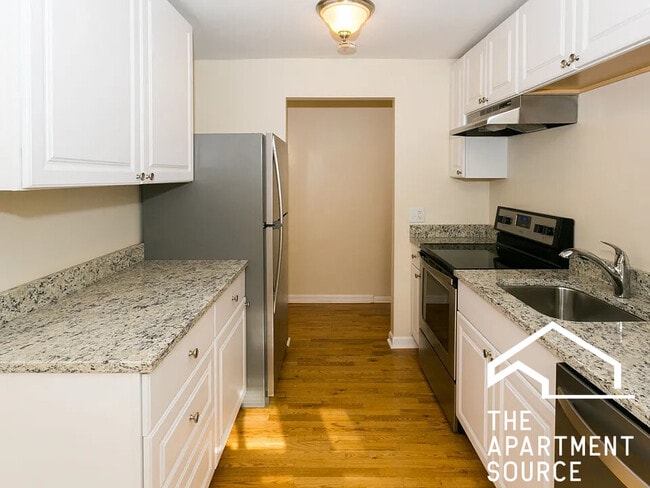 property at 1923 Willow Rd