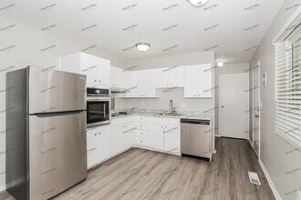 1977 Windmill Way in Cincinnati, OH - Building Photo - Building Photo