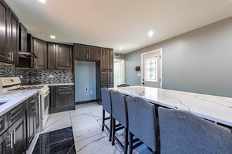 7740 S Laramie Ave in Burbank, IL - Building Photo - Building Photo