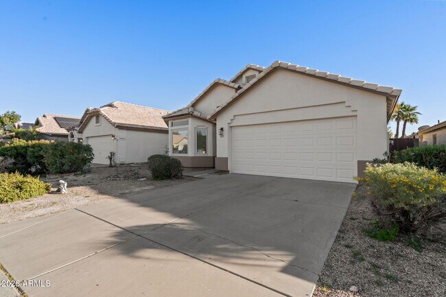 523 W Kelton Ln in Phoenix, AZ - Building Photo - Building Photo