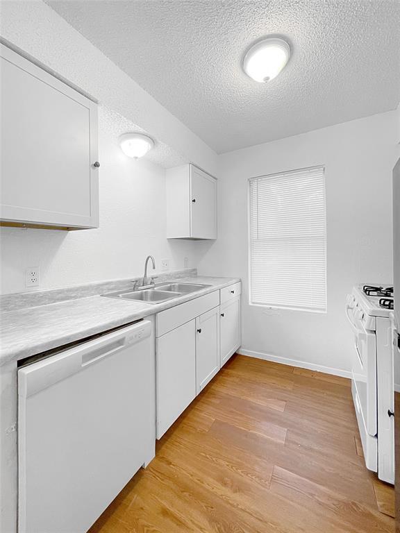 property at 5002 Weidemar Ln
