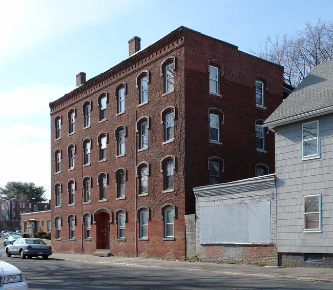 300 Hampden St in Holyoke, MA - Building Photo - Building Photo