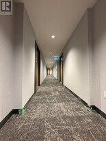 2495 Eglinton Ave W in Mississauga, ON - Building Photo