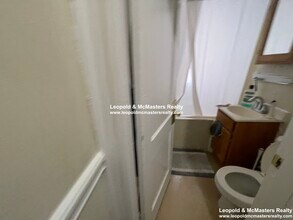 197 Kelton St, Unit Kelton street in Boston, MA - Foto de edificio - Building Photo