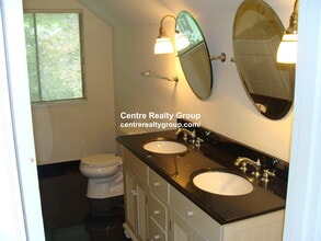 184 Austin St, Unit 2 in Newton, MA - Building Photo - Building Photo