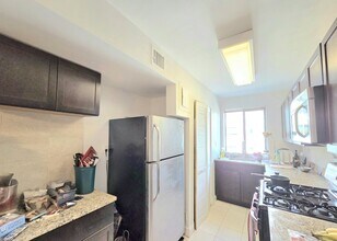 3821 Davis Pl NW in Washington, DC - Building Photo - Building Photo