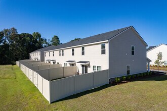 Hartford in Statesboro, GA - Foto de edificio - Building Photo