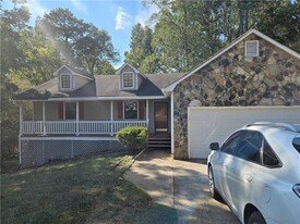 4061 Creek Hollow Way in Duluth, GA - Building Photo