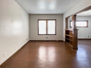 225 S College Ave in Muncie, IN - Building Photo - Building Photo