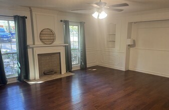 2962 Mockingbird Ln in Huntsville, TX - Building Photo - Building Photo