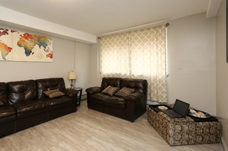 College West Apartments in New Britain, CT - Foto de edificio - Interior Photo