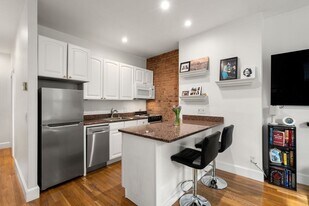 20 Concord Square in Boston, MA - Building Photo