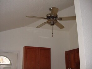 214 19th St N, Unit 1 in St. Petersburg, FL - Building Photo - Building Photo