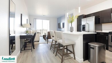 4000 N Albion St, Unit D102 in Denver, CO - Foto de edificio - Building Photo