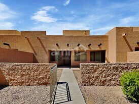 8940 W Olive Ave in Peoria, AZ - Building Photo