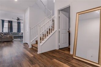 10289 Massachusetts Ln in Las Vegas, NV - Building Photo - Building Photo