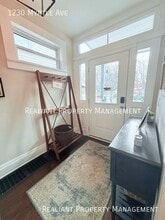 1230 Myrtle Ave in Cincinnati, OH - Building Photo - Building Photo