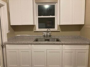 112 Pineview Dr in Houston, TX - Building Photo - Building Photo
