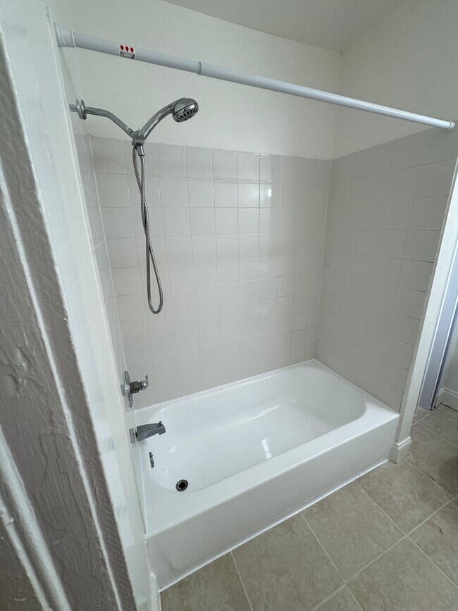 419 S M St, Unit B in Lake Worth Beach, FL - Building Photo - Building Photo