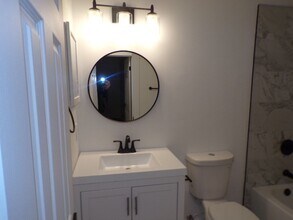 96 Mathews Dr in Hilton Head, SC - Building Photo - Building Photo