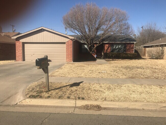 2612 79th St in Lubbock, TX - Building Photo - Building Photo