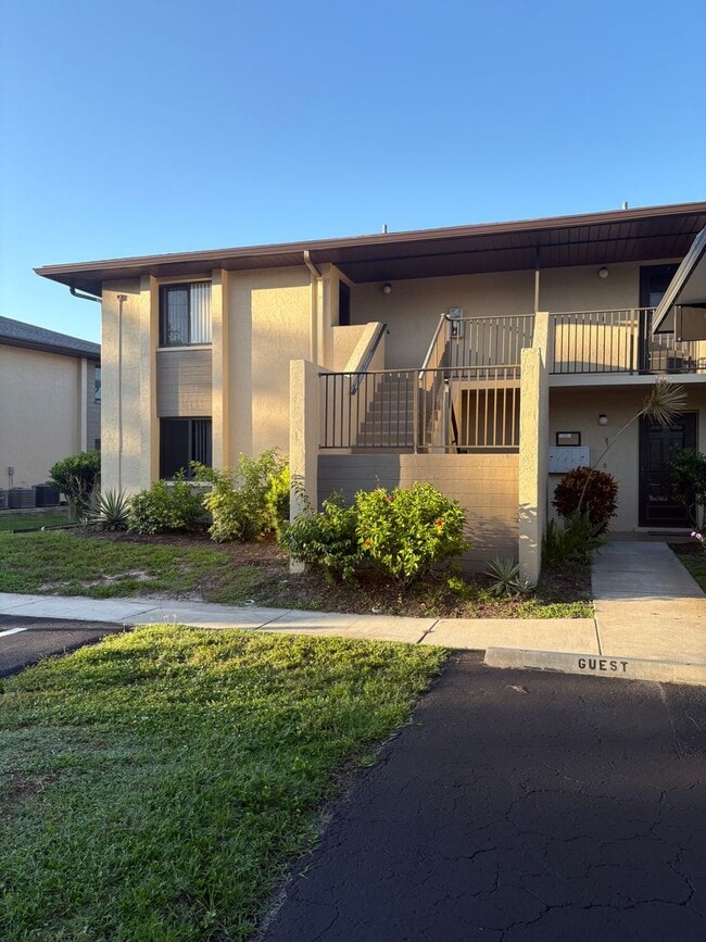 4008 Oakview Dr in Port Charlotte, FL - Building Photo - Building Photo