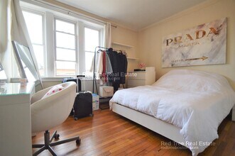 72 Egmont St in Brookline, MA - Foto de edificio - Building Photo